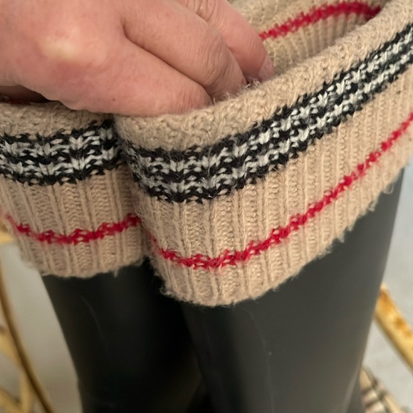 Burberry Knit Top Black and Cream Winter Rain Boots - Picture 4 of 9